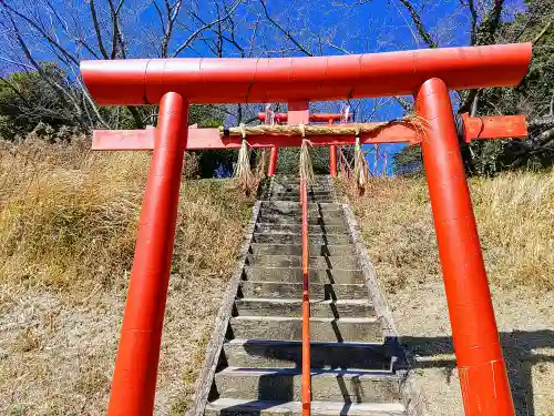 白雪稲荷の鳥居