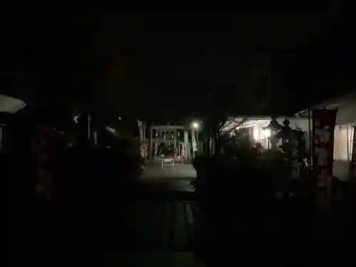 新羅神社の庭園