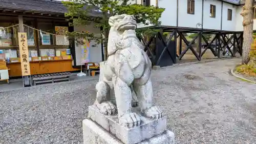 湯倉神社の狛犬