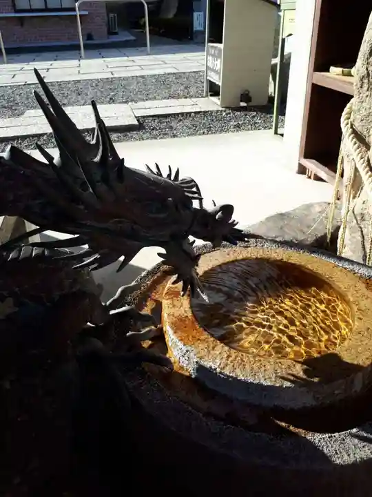 三毳不動尊の手水舎