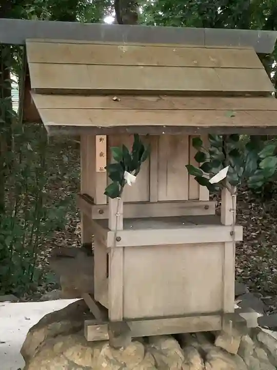 三明神社(神領町)の末社・摂社