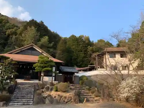 最上稲荷山妙教寺の建物その他