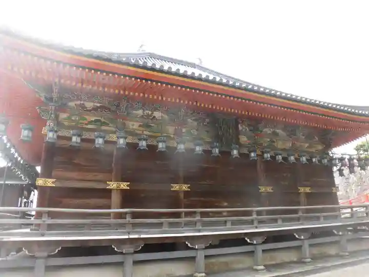 中山寺の本殿・本堂