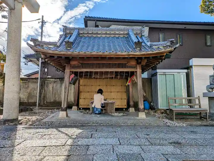 飛鳥神社(富田一色)の手水舎