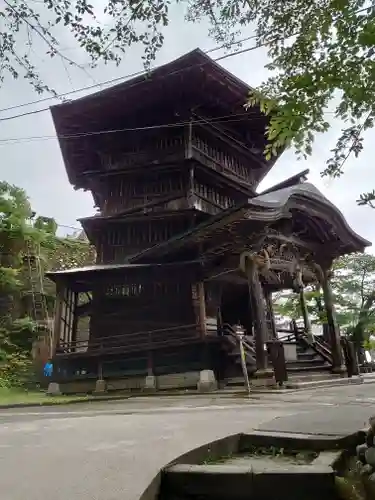 円通三匝堂（さざえ堂）の本殿・本堂