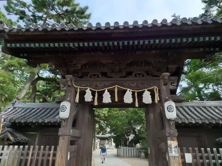 高砂神社の山門・神門