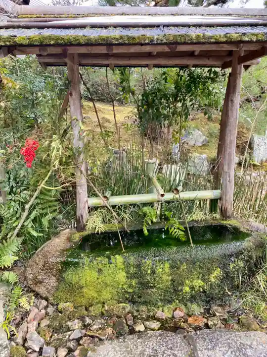 三秀院の手水舎