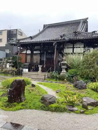 明泉寺の本殿・本堂