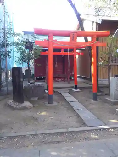 芳川神社の鳥居