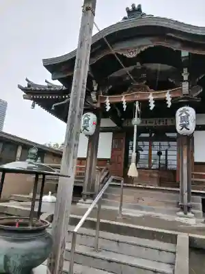 不忍池大黒天堂の{uncategorized: "未分類", other: "その他", undefined: "問題あり", building: "その他建物", grave: "お墓", sacred_gate: "鳥居", guardian: "狛犬", statue: "像", buddha: "仏像", history: "歴史", nature: "自然", garden: "庭園", animal: "動物", pagoda: "塔", temizu: "手水舎", mountain_gate: "山門・神門", sanctuary: "本殿・本堂", subordinate: "末社・摂社", art: "芸術", scenery: "景色", jizo: "地蔵", ema: "絵馬", goshuin: "御朱印", omikuji: "おみくじ", items: "授与品その他", amulet: "お守り", goshuincho: "御朱印帳", eats: "食事", festival: "お祭り", votive_dance: "神楽", shichigosan: "七五三参", wedding: "結婚式", experience: "体験その他", initially: "初詣", around: "周辺", anti_infection: "感染症対策"}