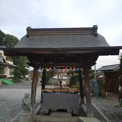寺岡山元三大師の手水舎