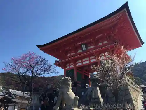 清水寺の山門・神門