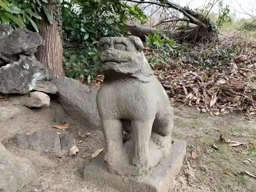 飯野神社の狛犬