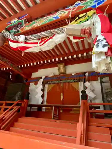 萱尾神社の本殿・本堂
