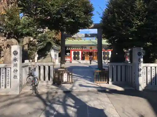 池袋氷川神社の鳥居