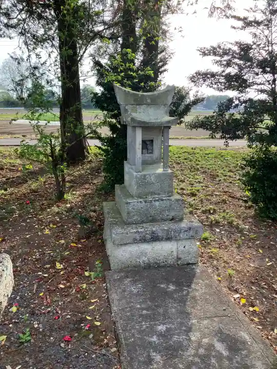 御田長島高尾神社の{uncategorized: "未分類", other: "その他", undefined: "問題あり", building: "その他建物", grave: "お墓", sacred_gate: "鳥居", guardian: "狛犬", statue: "像", buddha: "仏像", history: "歴史", nature: "自然", garden: "庭園", animal: "動物", pagoda: "塔", temizu: "手水舎", mountain_gate: "山門・神門", sanctuary: "本殿・本堂", subordinate: "末社・摂社", art: "芸術", scenery: "景色", jizo: "地蔵", ema: "絵馬", goshuin: "御朱印", omikuji: "おみくじ", items: "授与品その他", amulet: "お守り", goshuincho: "御朱印帳", eats: "食事", festival: "お祭り", votive_dance: "神楽", shichigosan: "七五三参", wedding: "結婚式", experience: "体験その他", initially: "初詣", around: "周辺", anti_infection: "感染症対策"}