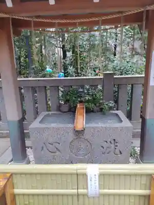 福徳神社（芽吹稲荷）の手水舎