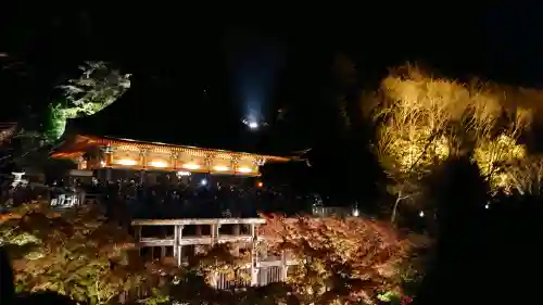 清水寺の{uncategorized: "未分類", other: "その他", undefined: "問題あり", building: "その他建物", grave: "お墓", sacred_gate: "鳥居", guardian: "狛犬", statue: "像", buddha: "仏像", history: "歴史", nature: "自然", garden: "庭園", animal: "動物", pagoda: "塔", temizu: "手水舎", mountain_gate: "山門・神門", sanctuary: "本殿・本堂", subordinate: "末社・摂社", art: "芸術", scenery: "景色", jizo: "地蔵", ema: "絵馬", goshuin: "御朱印", omikuji: "おみくじ", items: "授与品その他", amulet: "お守り", goshuincho: "御朱印帳", eats: "食事", festival: "お祭り", votive_dance: "神楽", shichigosan: "七五三参", wedding: "結婚式", experience: "体験その他", initially: "初詣", around: "周辺", anti_infection: "感染症対策"}