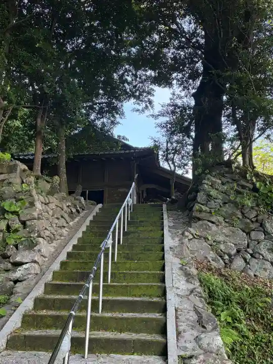 平松神社の{uncategorized: "未分類", other: "その他", undefined: "問題あり", building: "その他建物", grave: "お墓", sacred_gate: "鳥居", guardian: "狛犬", statue: "像", buddha: "仏像", history: "歴史", nature: "自然", garden: "庭園", animal: "動物", pagoda: "塔", temizu: "手水舎", mountain_gate: "山門・神門", sanctuary: "本殿・本堂", subordinate: "末社・摂社", art: "芸術", scenery: "景色", jizo: "地蔵", ema: "絵馬", goshuin: "御朱印", omikuji: "おみくじ", items: "授与品その他", amulet: "お守り", goshuincho: "御朱印帳", eats: "食事", festival: "お祭り", votive_dance: "神楽", shichigosan: "七五三参", wedding: "結婚式", experience: "体験その他", initially: "初詣", around: "周辺", anti_infection: "感染症対策"}