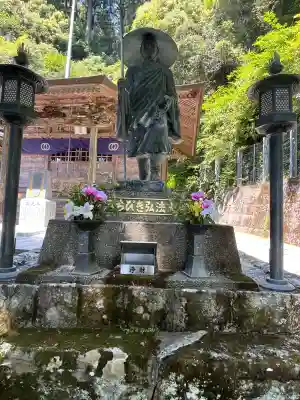 神峯寺の{uncategorized: "未分類", other: "その他", undefined: "問題あり", building: "その他建物", grave: "お墓", sacred_gate: "鳥居", guardian: "狛犬", statue: "像", buddha: "仏像", history: "歴史", nature: "自然", garden: "庭園", animal: "動物", pagoda: "塔", temizu: "手水舎", mountain_gate: "山門・神門", sanctuary: "本殿・本堂", subordinate: "末社・摂社", art: "芸術", scenery: "景色", jizo: "地蔵", ema: "絵馬", goshuin: "御朱印", omikuji: "おみくじ", items: "授与品その他", amulet: "お守り", goshuincho: "御朱印帳", eats: "食事", festival: "お祭り", votive_dance: "神楽", shichigosan: "七五三参", wedding: "結婚式", experience: "体験その他", initially: "初詣", around: "周辺", anti_infection: "感染症対策"}