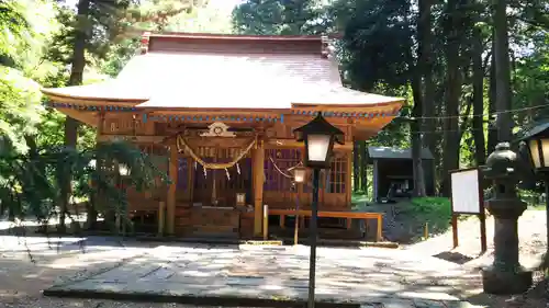 白河神社の本殿・本堂