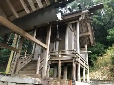 菟上神社の本殿・本堂