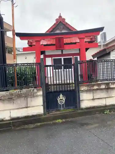 鼻黒稲荷大明神(神奈川県)
