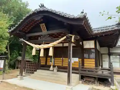 皇后八幡神社の{uncategorized: "未分類", other: "その他", undefined: "問題あり", building: "その他建物", grave: "お墓", sacred_gate: "鳥居", guardian: "狛犬", statue: "像", buddha: "仏像", history: "歴史", nature: "自然", garden: "庭園", animal: "動物", pagoda: "塔", temizu: "手水舎", mountain_gate: "山門・神門", sanctuary: "本殿・本堂", subordinate: "末社・摂社", art: "芸術", scenery: "景色", jizo: "地蔵", ema: "絵馬", goshuin: "御朱印", omikuji: "おみくじ", items: "授与品その他", amulet: "お守り", goshuincho: "御朱印帳", eats: "食事", festival: "お祭り", votive_dance: "神楽", shichigosan: "七五三参", wedding: "結婚式", experience: "体験その他", initially: "初詣", around: "周辺", anti_infection: "感染症対策"}