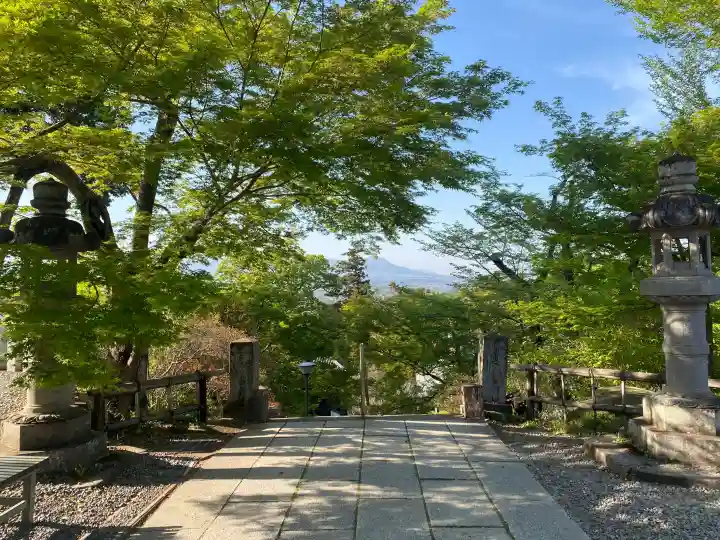 達磨寺の{uncategorized: "未分類", other: "その他", undefined: "問題あり", building: "その他建物", grave: "お墓", sacred_gate: "鳥居", guardian: "狛犬", statue: "像", buddha: "仏像", history: "歴史", nature: "自然", garden: "庭園", animal: "動物", pagoda: "塔", temizu: "手水舎", mountain_gate: "山門・神門", sanctuary: "本殿・本堂", subordinate: "末社・摂社", art: "芸術", scenery: "景色", jizo: "地蔵", ema: "絵馬", goshuin: "御朱印", omikuji: "おみくじ", items: "授与品その他", amulet: "お守り", goshuincho: "御朱印帳", eats: "食事", festival: "お祭り", votive_dance: "神楽", shichigosan: "七五三参", wedding: "結婚式", experience: "体験その他", initially: "初詣", around: "周辺", anti_infection: "感染症対策"}