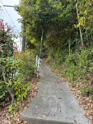 中野皇太神社の{uncategorized: "未分類", other: "その他", undefined: "問題あり", building: "その他建物", grave: "お墓", sacred_gate: "鳥居", guardian: "狛犬", statue: "像", buddha: "仏像", history: "歴史", nature: "自然", garden: "庭園", animal: "動物", pagoda: "塔", temizu: "手水舎", mountain_gate: "山門・神門", sanctuary: "本殿・本堂", subordinate: "末社・摂社", art: "芸術", scenery: "景色", jizo: "地蔵", ema: "絵馬", goshuin: "御朱印", omikuji: "おみくじ", items: "授与品その他", amulet: "お守り", goshuincho: "御朱印帳", eats: "食事", festival: "お祭り", votive_dance: "神楽", shichigosan: "七五三参", wedding: "結婚式", experience: "体験その他", initially: "初詣", around: "周辺", anti_infection: "感染症対策"}