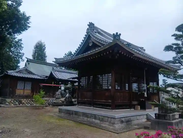 八幡神社の{uncategorized: "未分類", other: "その他", undefined: "問題あり", building: "その他建物", grave: "お墓", sacred_gate: "鳥居", guardian: "狛犬", statue: "像", buddha: "仏像", history: "歴史", nature: "自然", garden: "庭園", animal: "動物", pagoda: "塔", temizu: "手水舎", mountain_gate: "山門・神門", sanctuary: "本殿・本堂", subordinate: "末社・摂社", art: "芸術", scenery: "景色", jizo: "地蔵", ema: "絵馬", goshuin: "御朱印", omikuji: "おみくじ", items: "授与品その他", amulet: "お守り", goshuincho: "御朱印帳", eats: "食事", festival: "お祭り", votive_dance: "神楽", shichigosan: "七五三参", wedding: "結婚式", experience: "体験その他", initially: "初詣", around: "周辺", anti_infection: "感染症対策"}