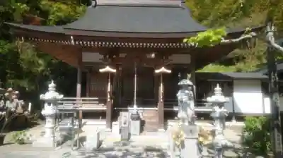 極楽寺の本殿・本堂