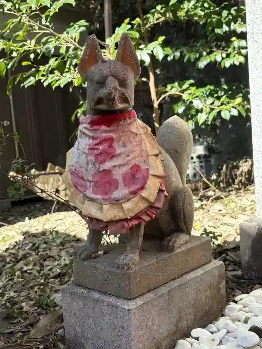 小梳神社の{uncategorized: "未分類", other: "その他", undefined: "問題あり", building: "その他建物", grave: "お墓", sacred_gate: "鳥居", guardian: "狛犬", statue: "像", buddha: "仏像", history: "歴史", nature: "自然", garden: "庭園", animal: "動物", pagoda: "塔", temizu: "手水舎", mountain_gate: "山門・神門", sanctuary: "本殿・本堂", subordinate: "末社・摂社", art: "芸術", scenery: "景色", jizo: "地蔵", ema: "絵馬", goshuin: "御朱印", omikuji: "おみくじ", items: "授与品その他", amulet: "お守り", goshuincho: "御朱印帳", eats: "食事", festival: "お祭り", votive_dance: "神楽", shichigosan: "七五三参", wedding: "結婚式", experience: "体験その他", initially: "初詣", around: "周辺", anti_infection: "感染症対策"}
