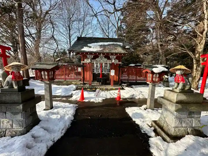 伊佐須美神社の{uncategorized: "未分類", other: "その他", undefined: "問題あり", building: "その他建物", grave: "お墓", sacred_gate: "鳥居", guardian: "狛犬", statue: "像", buddha: "仏像", history: "歴史", nature: "自然", garden: "庭園", animal: "動物", pagoda: "塔", temizu: "手水舎", mountain_gate: "山門・神門", sanctuary: "本殿・本堂", subordinate: "末社・摂社", art: "芸術", scenery: "景色", jizo: "地蔵", ema: "絵馬", goshuin: "御朱印", omikuji: "おみくじ", items: "授与品その他", amulet: "お守り", goshuincho: "御朱印帳", eats: "食事", festival: "お祭り", votive_dance: "神楽", shichigosan: "七五三参", wedding: "結婚式", experience: "体験その他", initially: "初詣", around: "周辺", anti_infection: "感染症対策"}