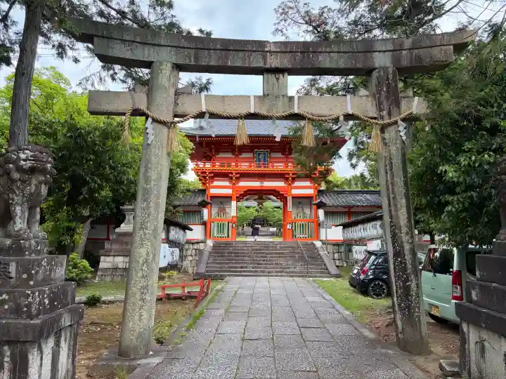 新日吉神宮の{uncategorized: "未分類", other: "その他", undefined: "問題あり", building: "その他建物", grave: "お墓", sacred_gate: "鳥居", guardian: "狛犬", statue: "像", buddha: "仏像", history: "歴史", nature: "自然", garden: "庭園", animal: "動物", pagoda: "塔", temizu: "手水舎", mountain_gate: "山門・神門", sanctuary: "本殿・本堂", subordinate: "末社・摂社", art: "芸術", scenery: "景色", jizo: "地蔵", ema: "絵馬", goshuin: "御朱印", omikuji: "おみくじ", items: "授与品その他", amulet: "お守り", goshuincho: "御朱印帳", eats: "食事", festival: "お祭り", votive_dance: "神楽", shichigosan: "七五三参", wedding: "結婚式", experience: "体験その他", initially: "初詣", around: "周辺", anti_infection: "感染症対策"}