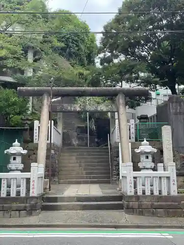 （芝生）浅間神社の鳥居