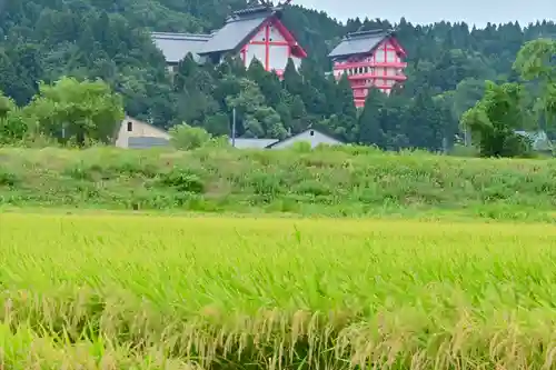 宝徳山稲荷大社(新潟県)