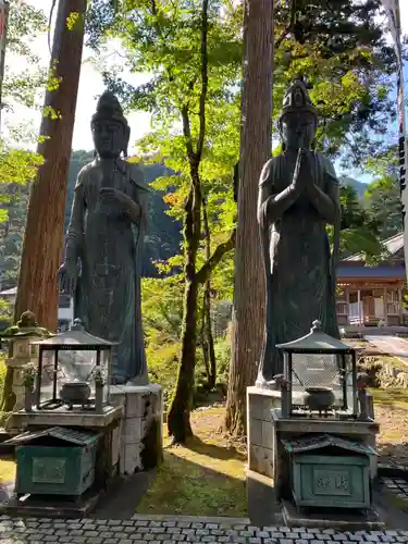 華厳寺の仏像