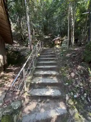 玉作湯神社の{uncategorized: "未分類", other: "その他", undefined: "問題あり", building: "その他建物", grave: "お墓", sacred_gate: "鳥居", guardian: "狛犬", statue: "像", buddha: "仏像", history: "歴史", nature: "自然", garden: "庭園", animal: "動物", pagoda: "塔", temizu: "手水舎", mountain_gate: "山門・神門", sanctuary: "本殿・本堂", subordinate: "末社・摂社", art: "芸術", scenery: "景色", jizo: "地蔵", ema: "絵馬", goshuin: "御朱印", omikuji: "おみくじ", items: "授与品その他", amulet: "お守り", goshuincho: "御朱印帳", eats: "食事", festival: "お祭り", votive_dance: "神楽", shichigosan: "七五三参", wedding: "結婚式", experience: "体験その他", initially: "初詣", around: "周辺", anti_infection: "感染症対策"}