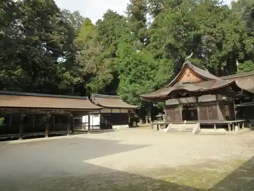 油日神社の建物その他