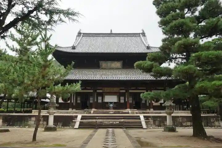 萬福寺の本殿・本堂