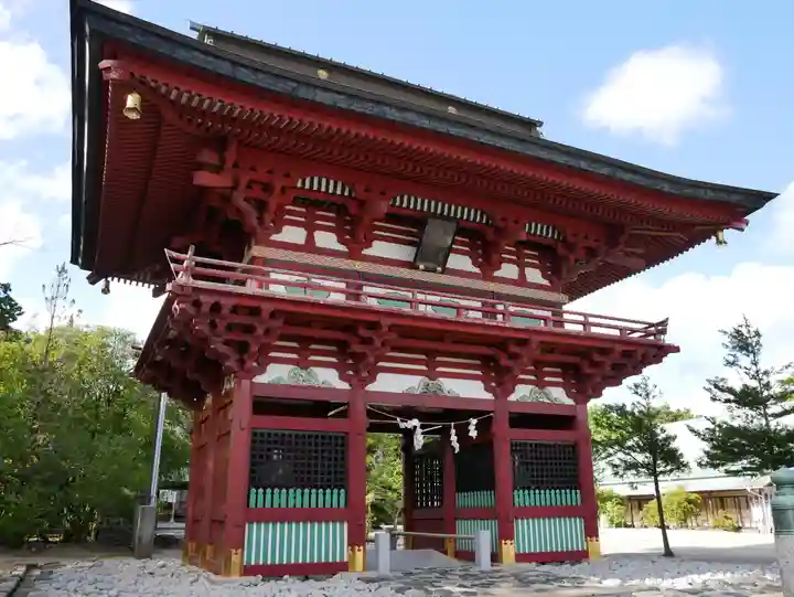 飯野八幡宮の山門・神門