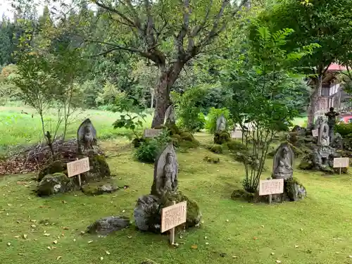 西隆寺（乙女三十三観音）の仏像