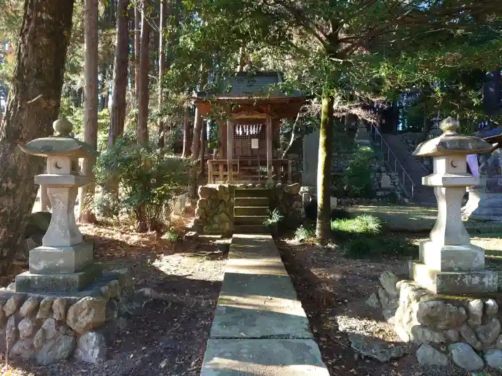 鎌形八幡神社の{uncategorized: "未分類", other: "その他", undefined: "問題あり", building: "その他建物", grave: "お墓", sacred_gate: "鳥居", guardian: "狛犬", statue: "像", buddha: "仏像", history: "歴史", nature: "自然", garden: "庭園", animal: "動物", pagoda: "塔", temizu: "手水舎", mountain_gate: "山門・神門", sanctuary: "本殿・本堂", subordinate: "末社・摂社", art: "芸術", scenery: "景色", jizo: "地蔵", ema: "絵馬", goshuin: "御朱印", omikuji: "おみくじ", items: "授与品その他", amulet: "お守り", goshuincho: "御朱印帳", eats: "食事", festival: "お祭り", votive_dance: "神楽", shichigosan: "七五三参", wedding: "結婚式", experience: "体験その他", initially: "初詣", around: "周辺", anti_infection: "感染症対策"}
