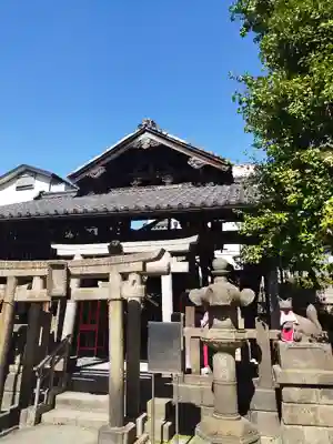 被官稲荷神社の鳥居