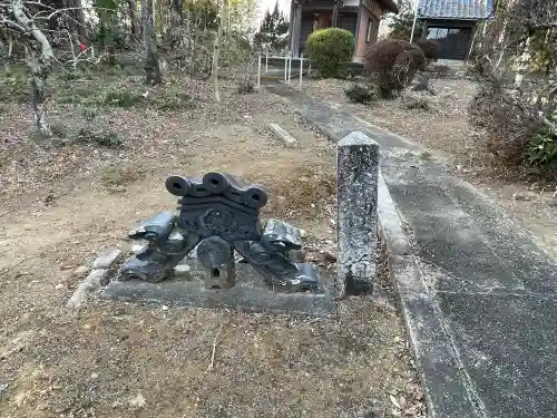 円立寺の{uncategorized: "未分類", other: "その他", undefined: "問題あり", building: "その他建物", grave: "お墓", sacred_gate: "鳥居", guardian: "狛犬", statue: "像", buddha: "仏像", history: "歴史", nature: "自然", garden: "庭園", animal: "動物", pagoda: "塔", temizu: "手水舎", mountain_gate: "山門・神門", sanctuary: "本殿・本堂", subordinate: "末社・摂社", art: "芸術", scenery: "景色", jizo: "地蔵", ema: "絵馬", goshuin: "御朱印", omikuji: "おみくじ", items: "授与品その他", amulet: "お守り", goshuincho: "御朱印帳", eats: "食事", festival: "お祭り", votive_dance: "神楽", shichigosan: "七五三参", wedding: "結婚式", experience: "体験その他", initially: "初詣", around: "周辺", anti_infection: "感染症対策"}