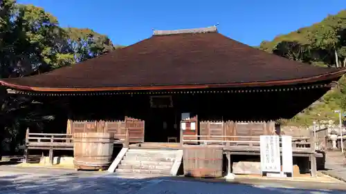 瀧山寺の本殿・本堂
