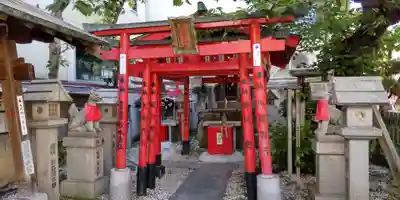 新世界稲荷神社の鳥居