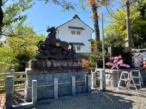 針綱神社の狛犬