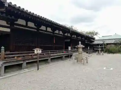 法隆寺の本殿・本堂